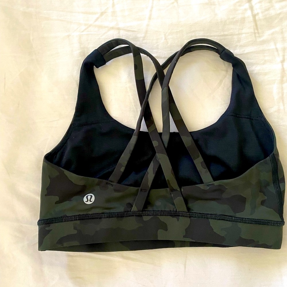 Lululemon sports bra
